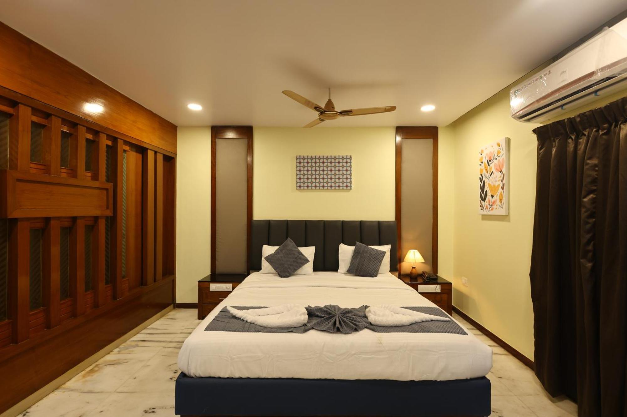 Lj Dadi'S Grand Visakhapatnam Exterior foto