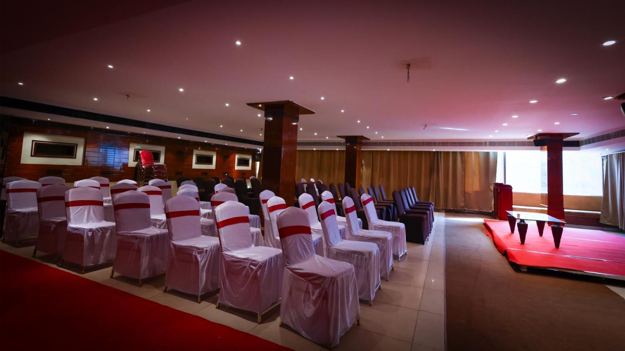 Lj Dadi'S Grand Visakhapatnam Exterior foto