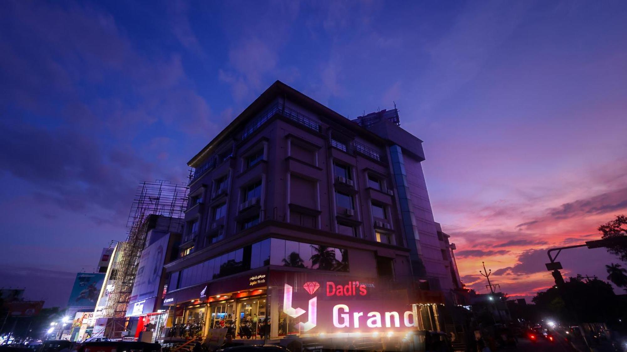 Lj Dadi'S Grand Visakhapatnam Exterior foto