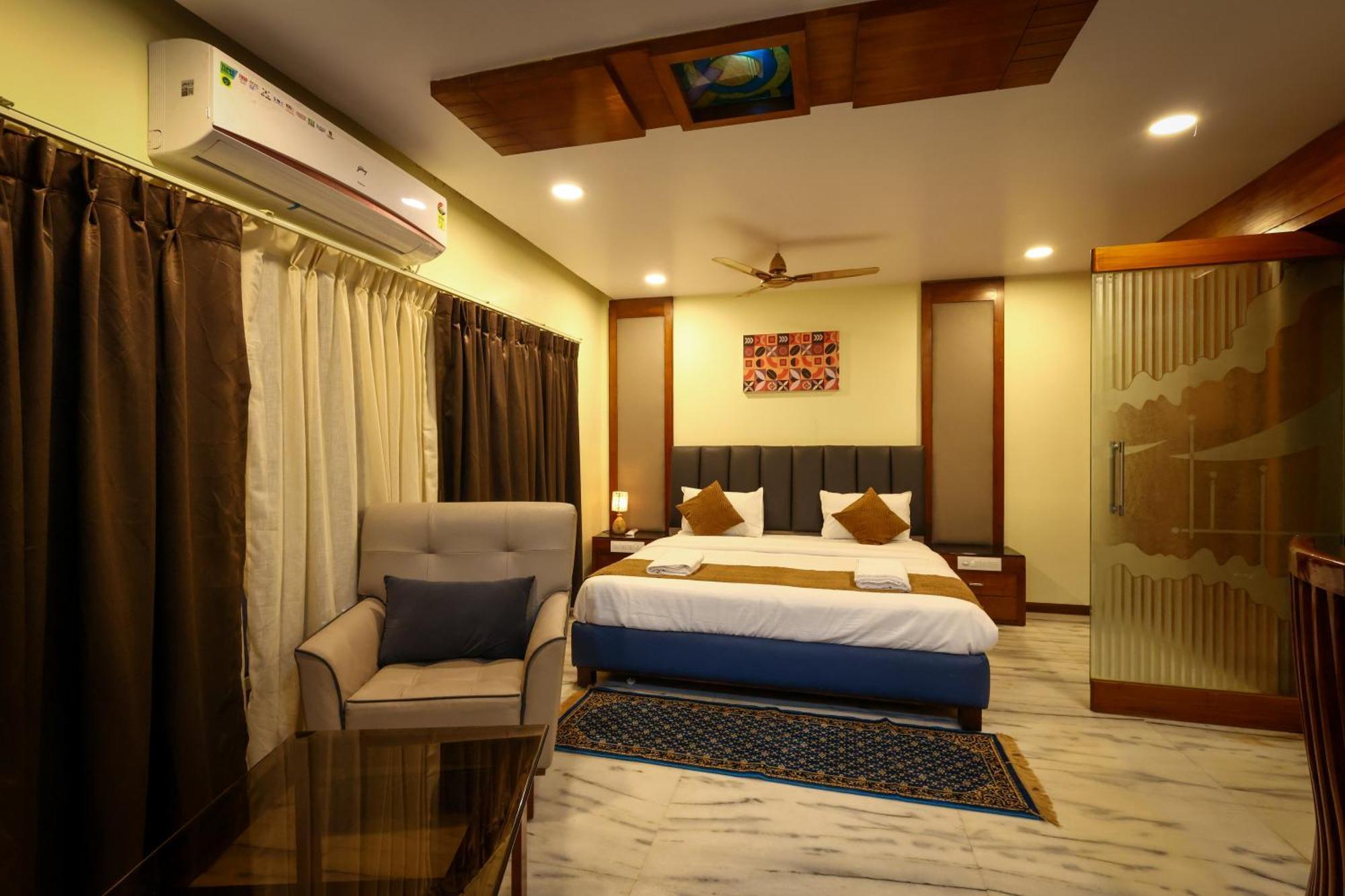Lj Dadi'S Grand Visakhapatnam Exterior foto