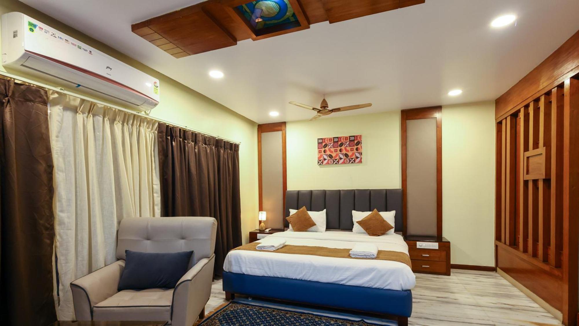 Lj Dadi'S Grand Visakhapatnam Exterior foto